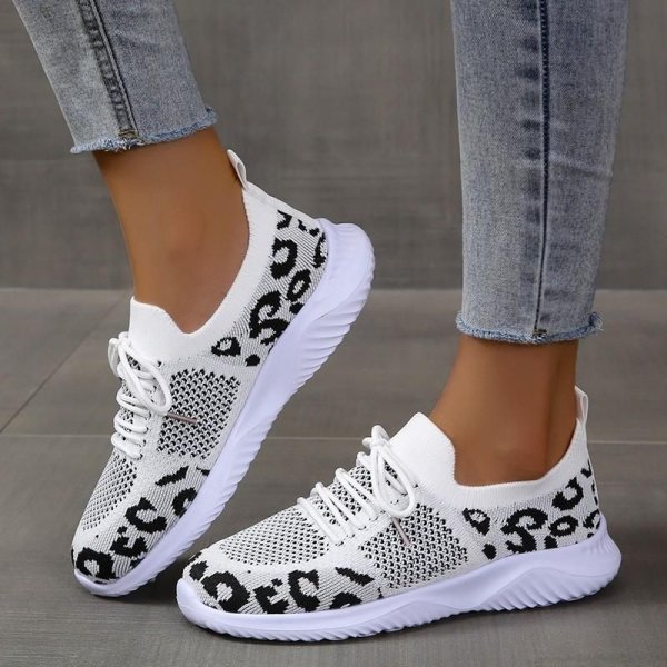 Women's Leopard Pattern Lace-up Running Shoes: Breathable & Lightweight Sneakers for Maximum Comfort!