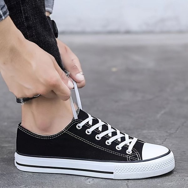 Women's Stylish Lace-Up Skate Shoes - Comfortable & Fashionable Canvas Low Top Sneakers